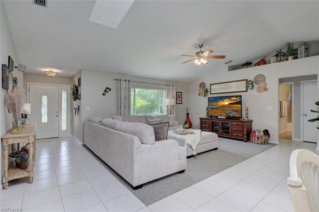 1881 16th AVE SW