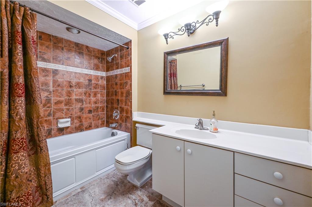 3123 Riviera DR Unit: B-202