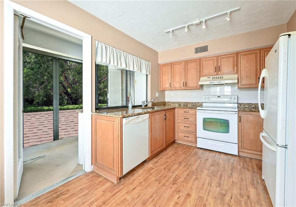 3123 Riviera DR Unit: B-202