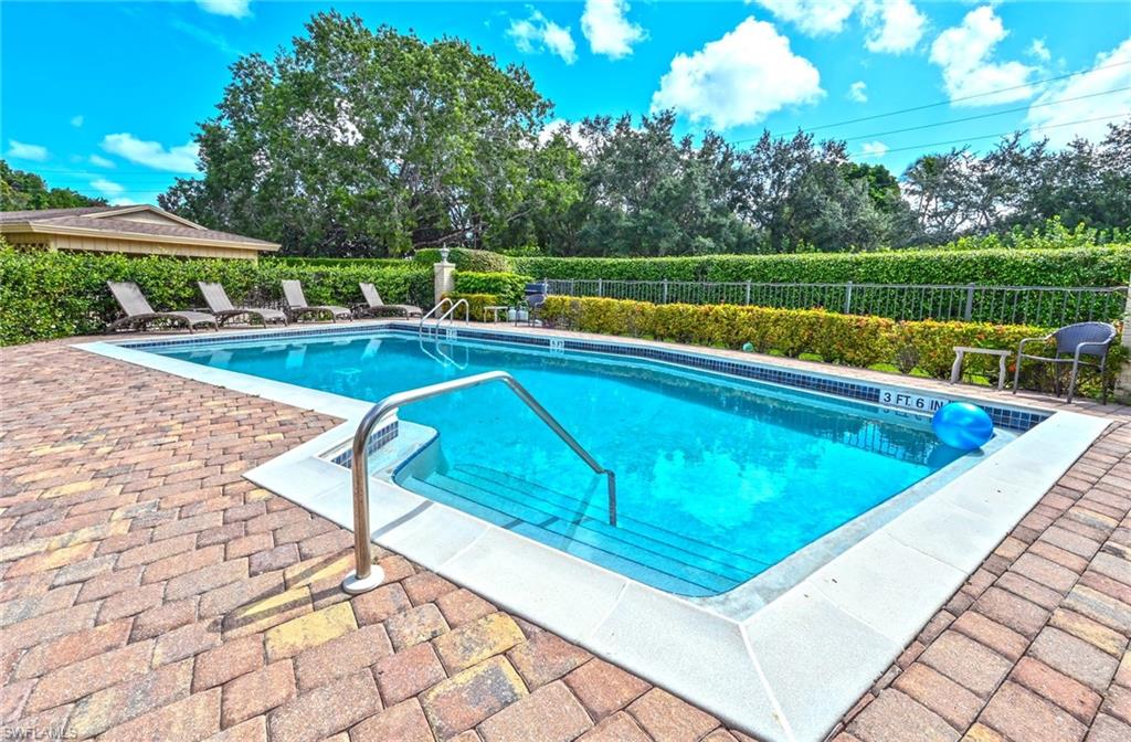 3123 Riviera DR Unit: B-202