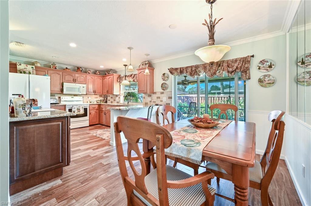 3341 Balboa CIR W