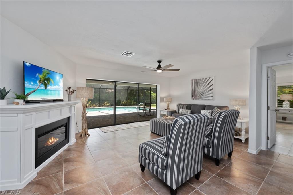 2216 Buckingham LN
