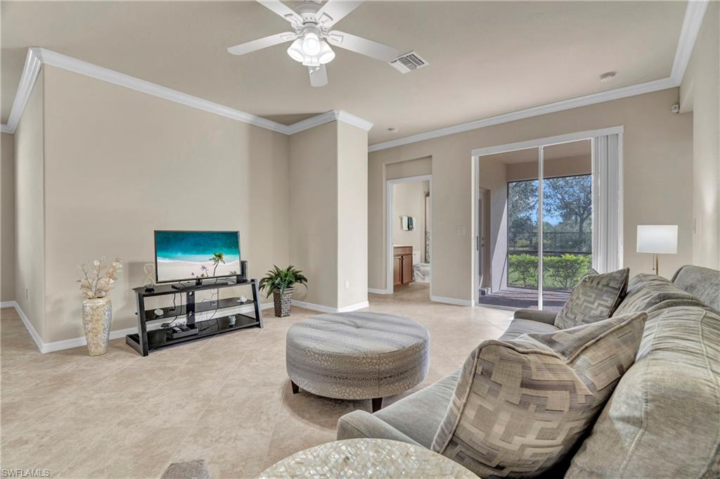 2085 Fairmont LN