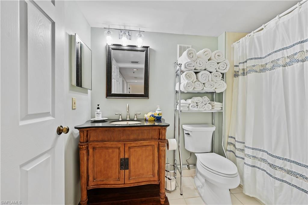4130 Bayhead DR Unit: 106