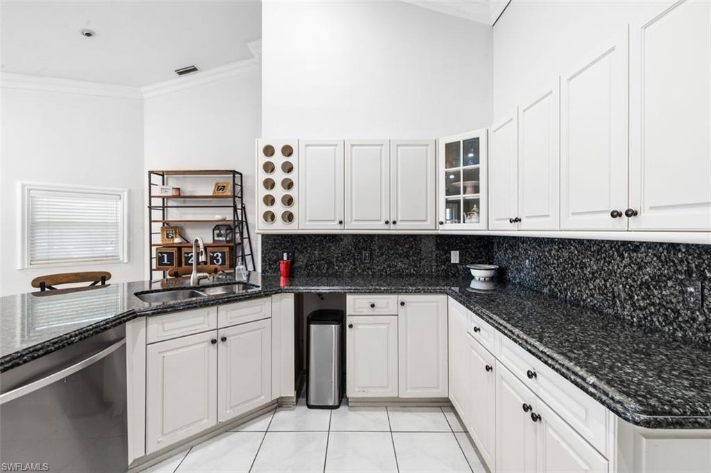 2505 Kings Lake BLVD