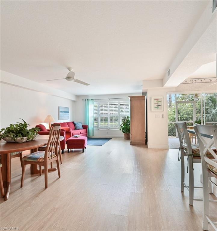15425 Cedarwood LN Unit: 4-103