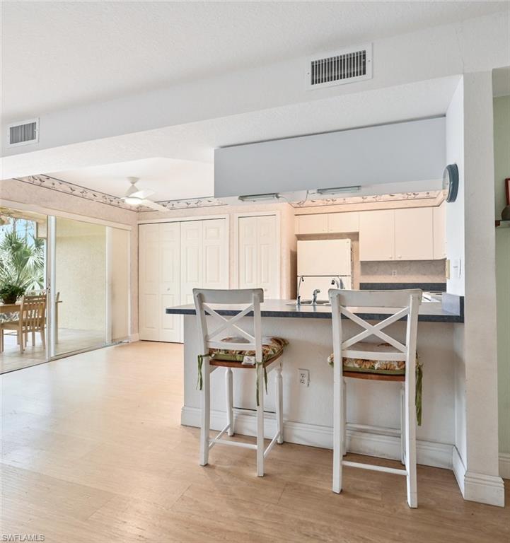 15425 Cedarwood LN Unit: 4-103