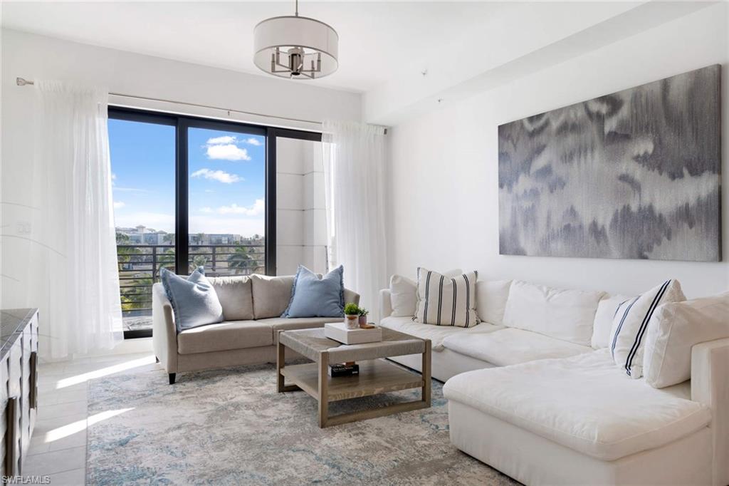 1111 Central AVE Unit: 401