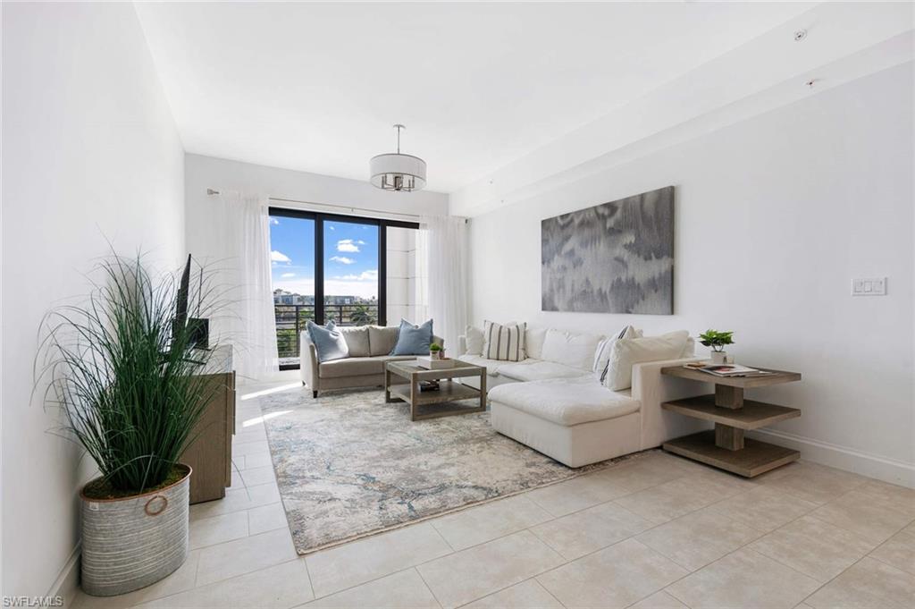 1111 Central AVE Unit: 401