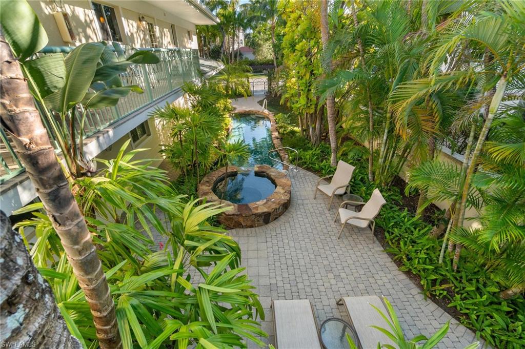 445 3rd AVE S Unit: 200