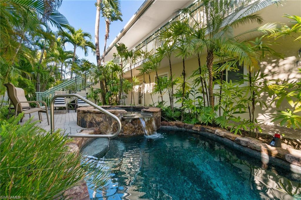 445 3rd AVE S Unit: 200