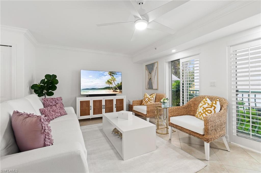 445 3rd AVE S Unit: 200