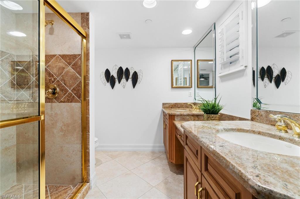 445 3rd AVE S Unit: 200