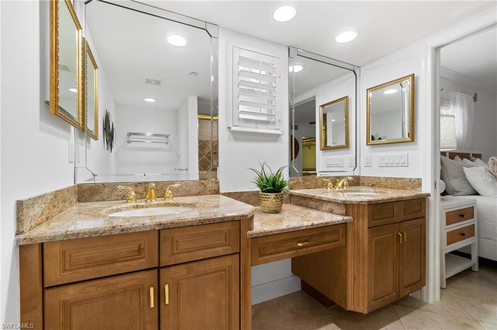 445 3rd AVE S Unit: 200