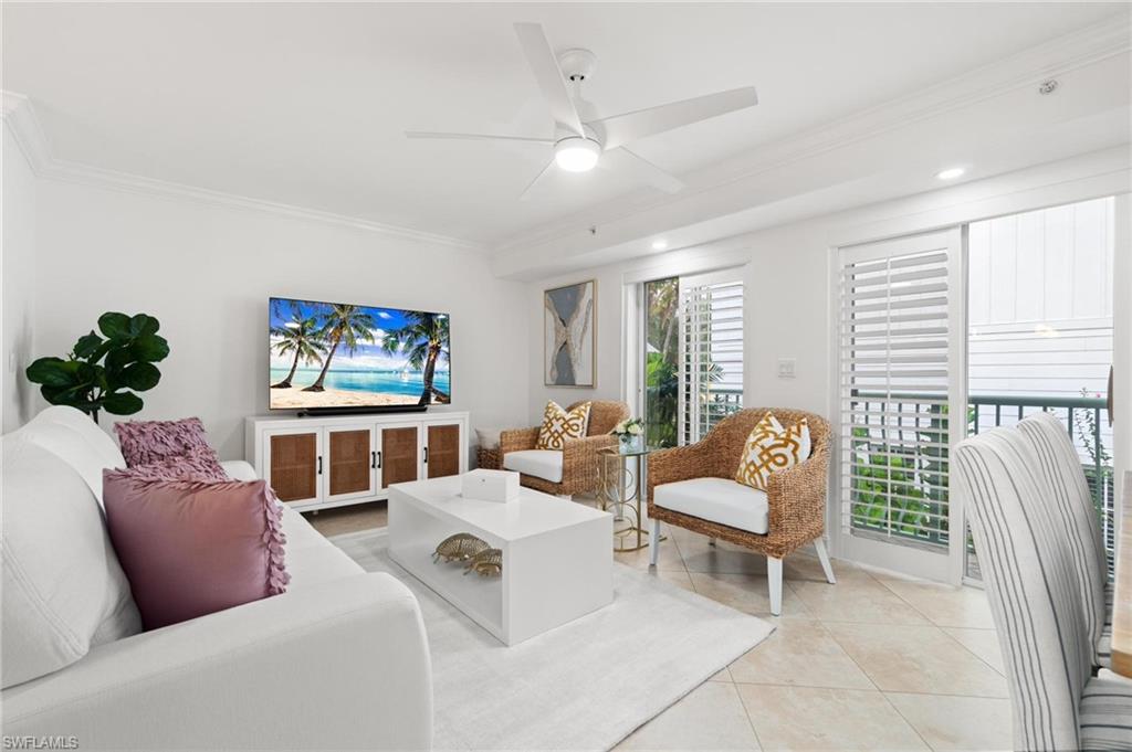 445 3rd AVE S Unit: 200