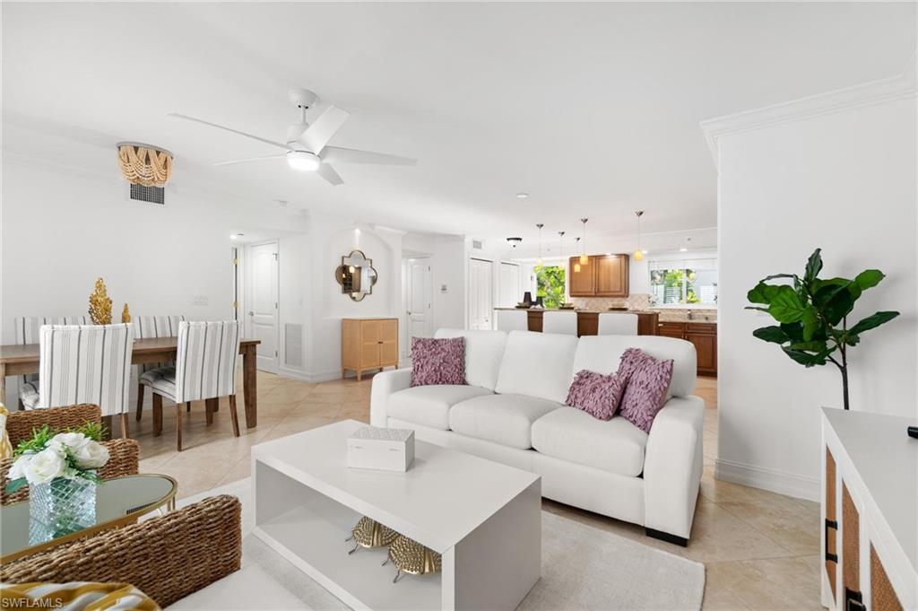 445 3rd AVE S Unit: 200