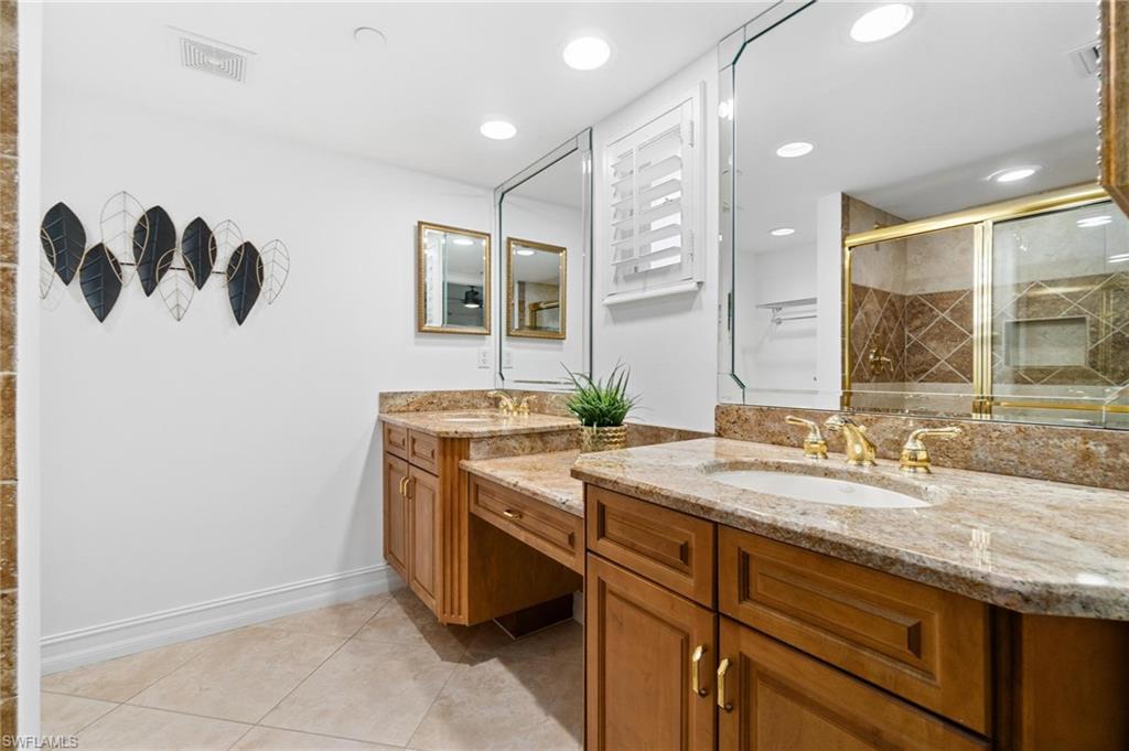 445 3rd AVE S Unit: 200