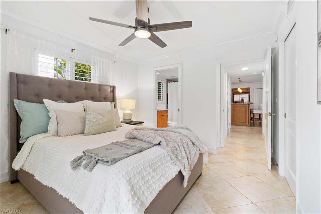 445 3rd AVE S Unit: 200
