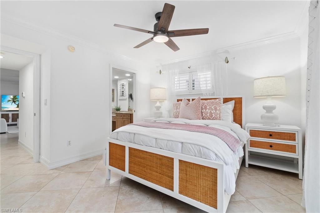 445 3rd AVE S Unit: 200