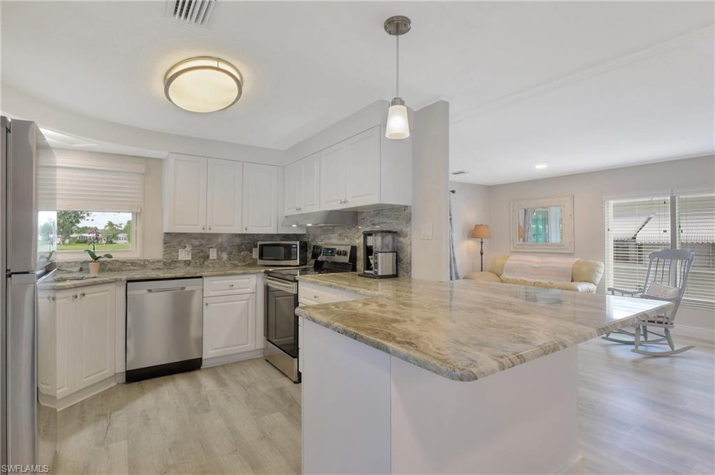 528 Charlemagne BLVD