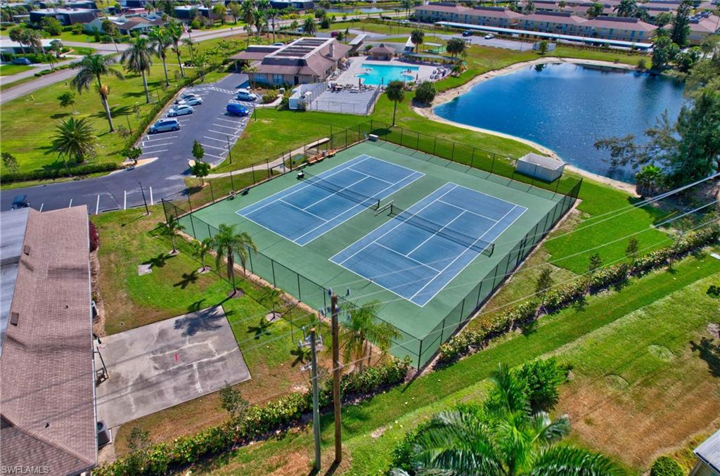 528 Charlemagne BLVD