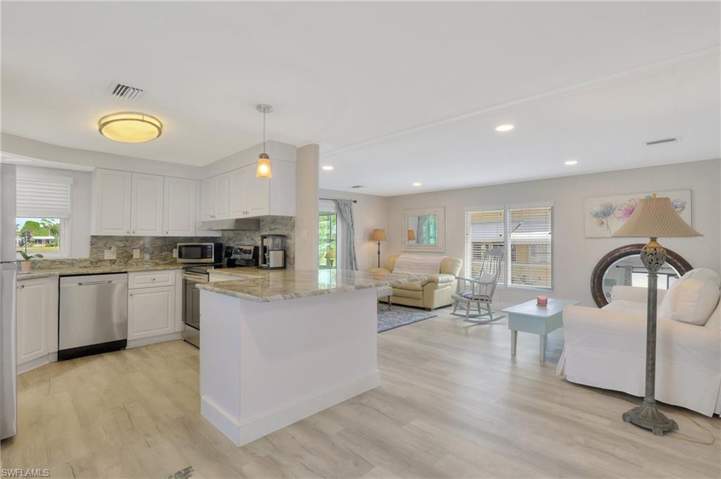 528 Charlemagne BLVD