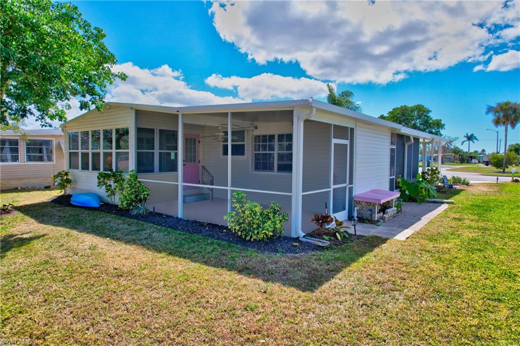 528 Charlemagne BLVD