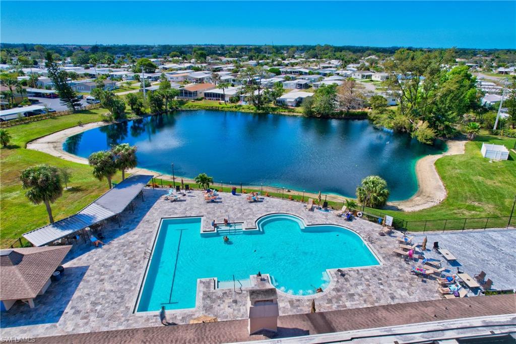 528 Charlemagne BLVD