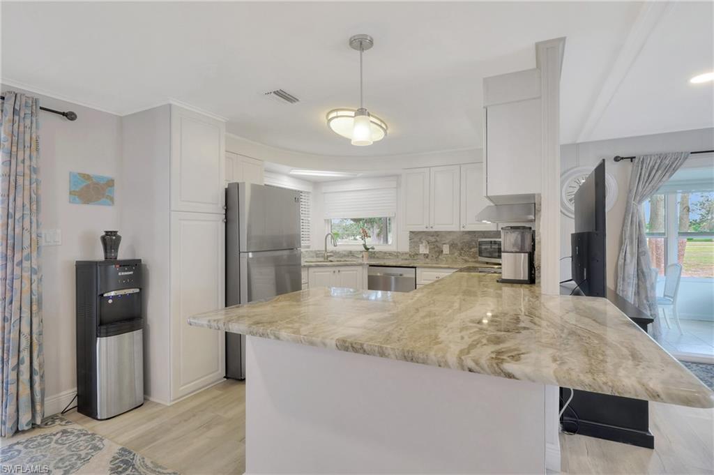 528 Charlemagne BLVD