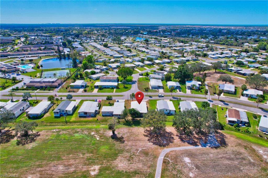 528 Charlemagne BLVD