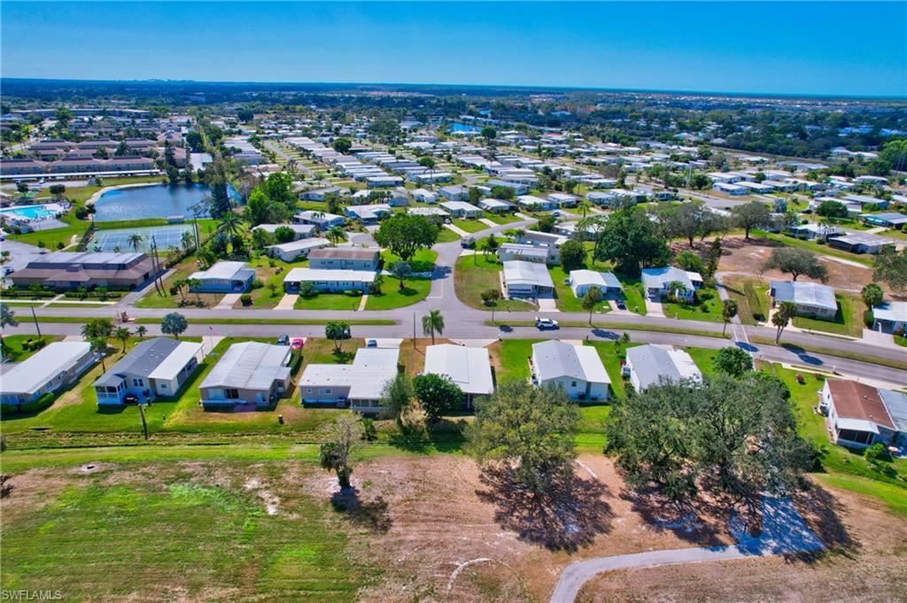 528 Charlemagne BLVD