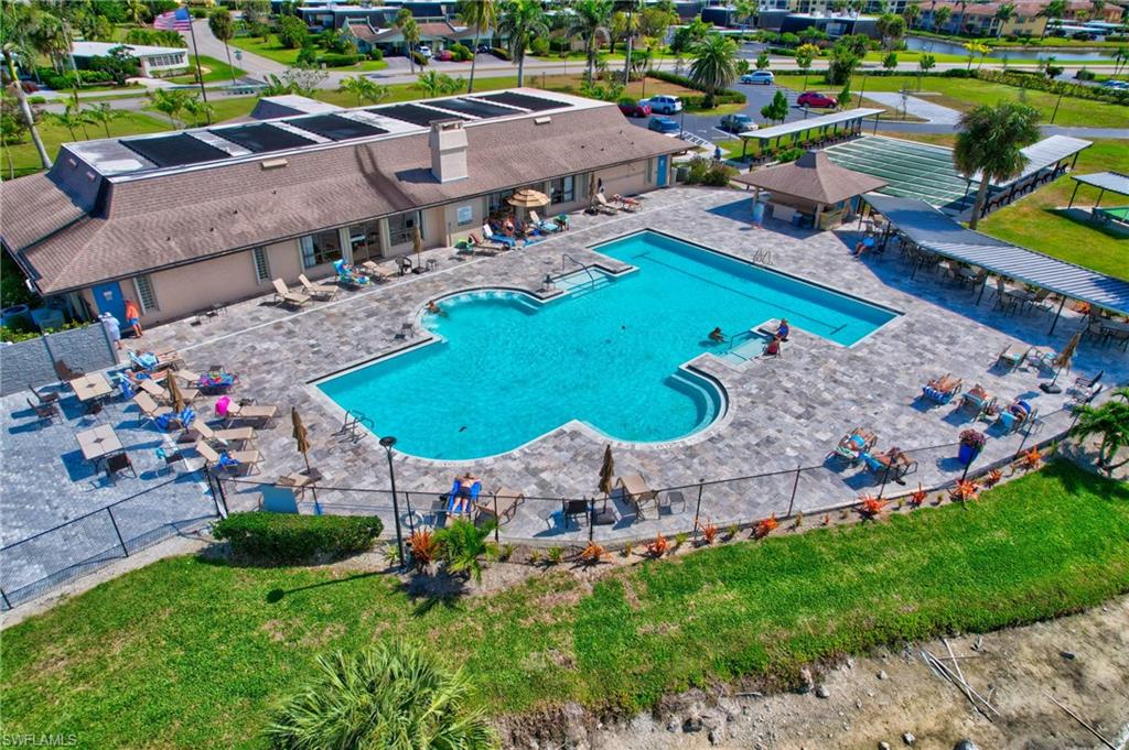 528 Charlemagne BLVD