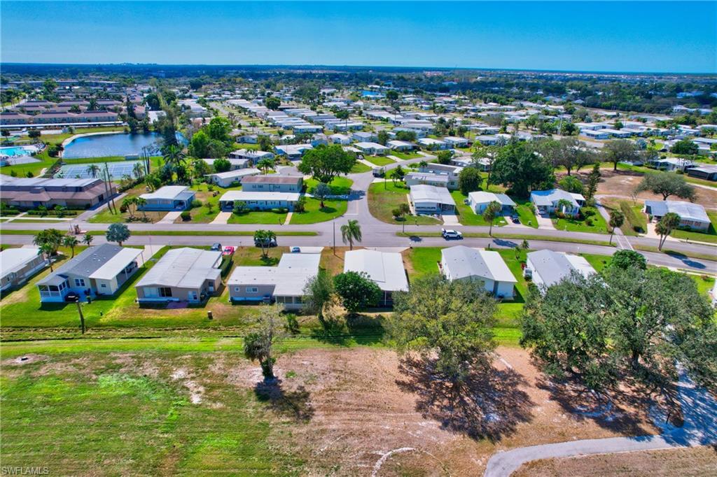 528 Charlemagne BLVD