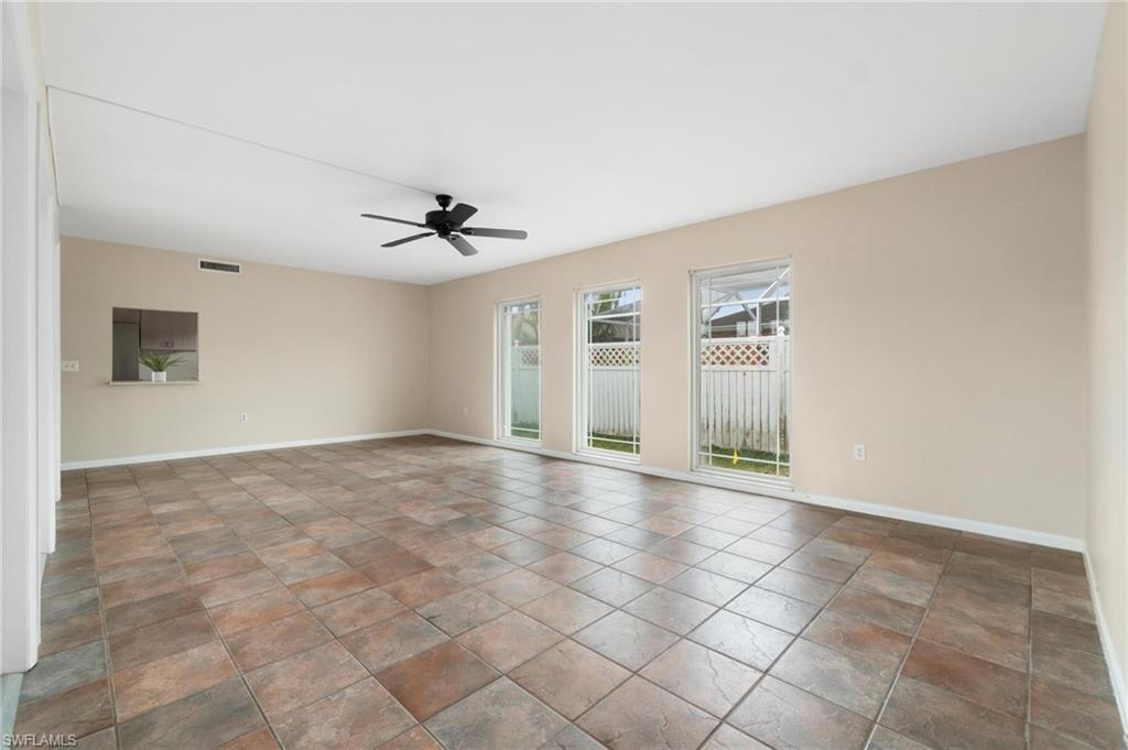 10842 Vanderbilt DR