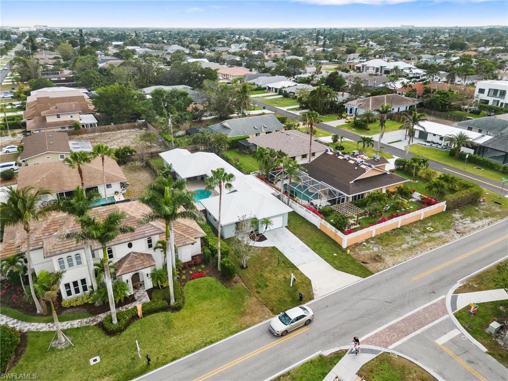 10842 Vanderbilt DR
