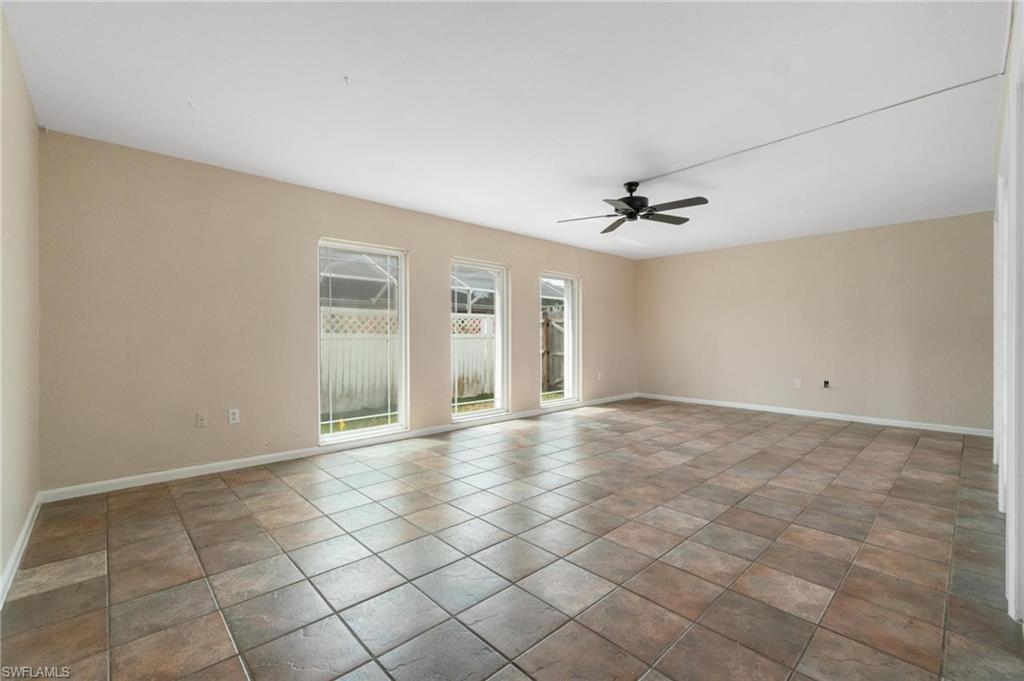 10842 Vanderbilt DR