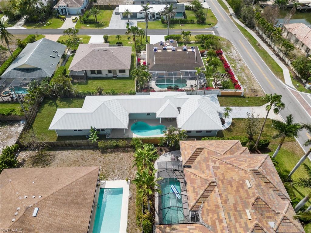 10842 Vanderbilt DR