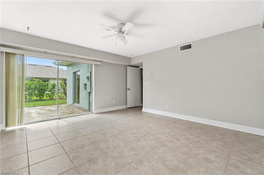 10842 Vanderbilt DR
