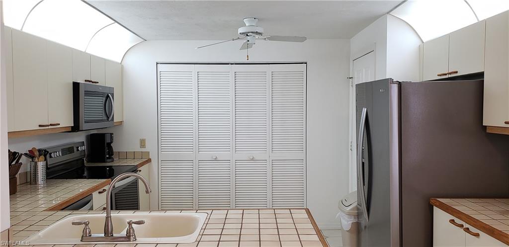 390 2nd ST S Unit: 4