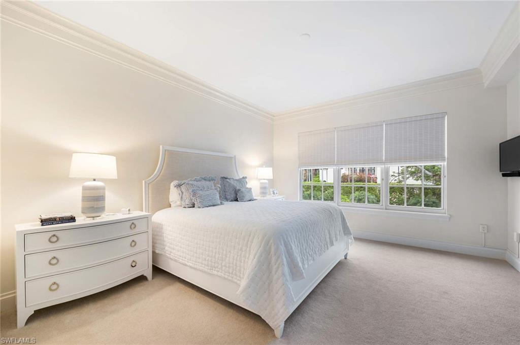 411 6th ST S Unit: 202