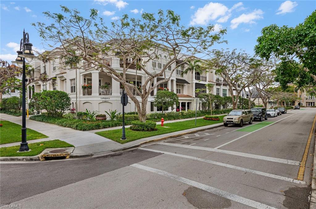 411 6th ST S Unit: 202