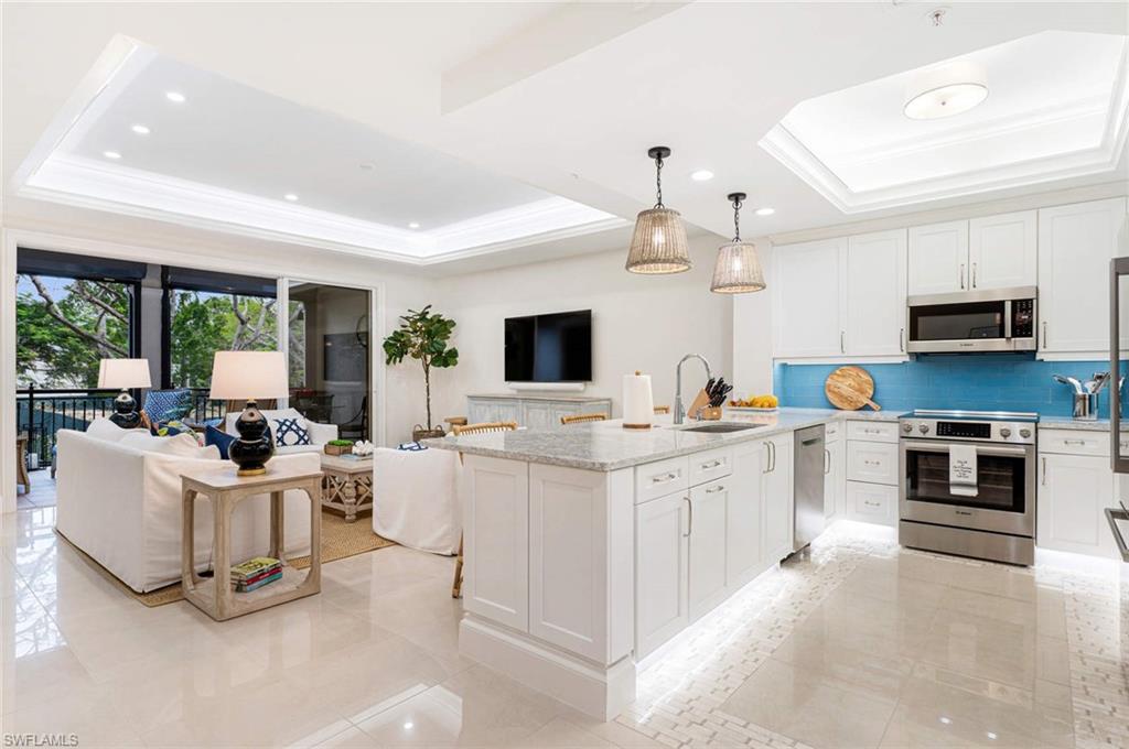 411 6th ST S Unit: 202