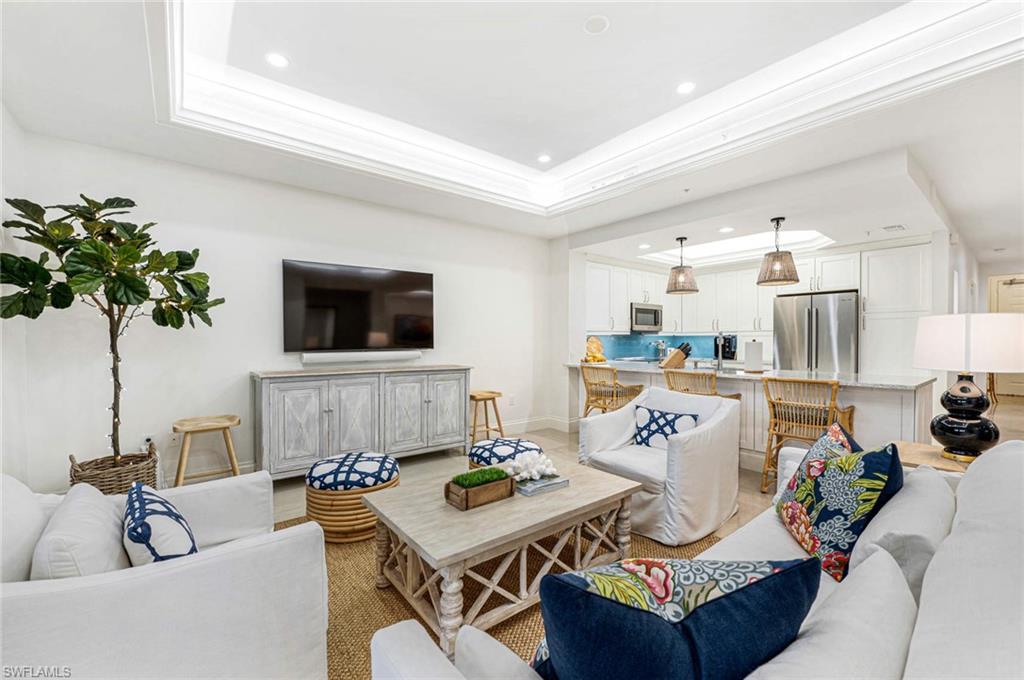 411 6th ST S Unit: 202