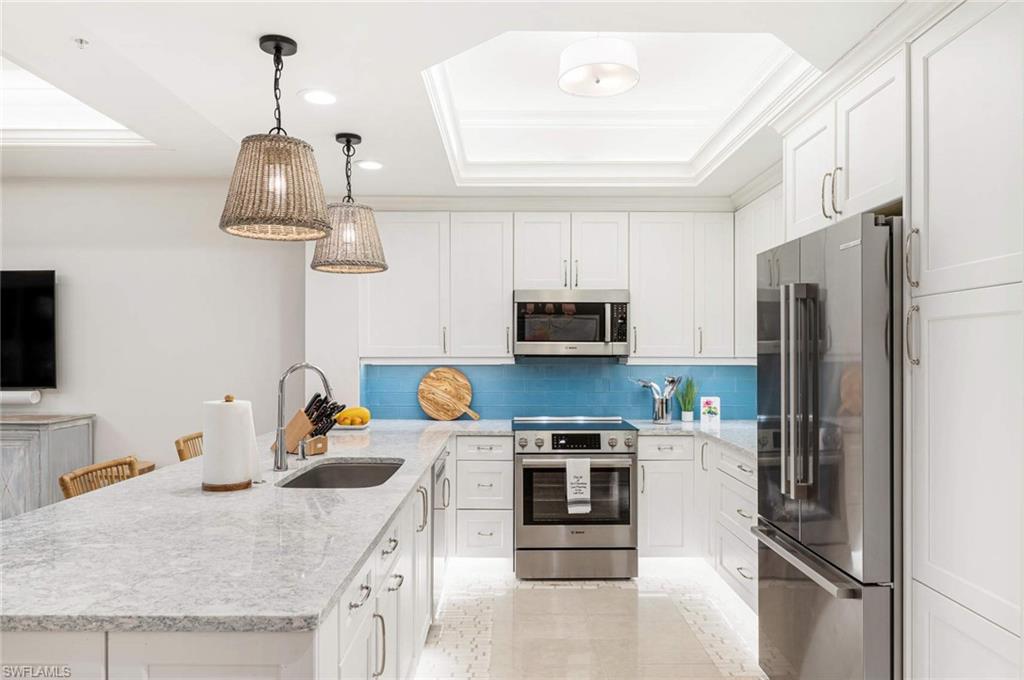 411 6th ST S Unit: 202