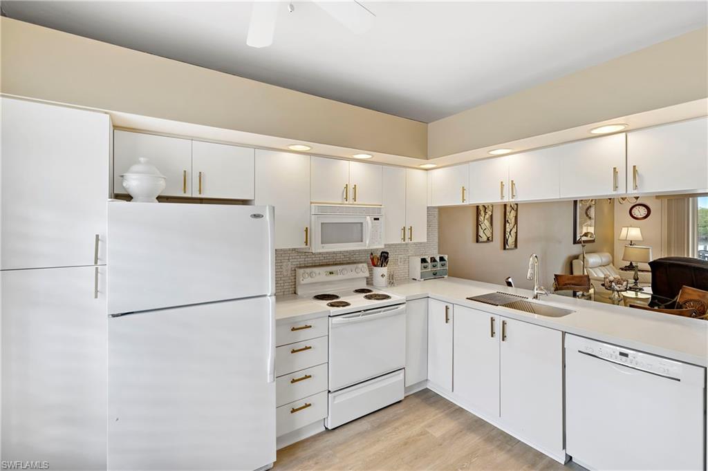 182 Newport DR Unit: 1002