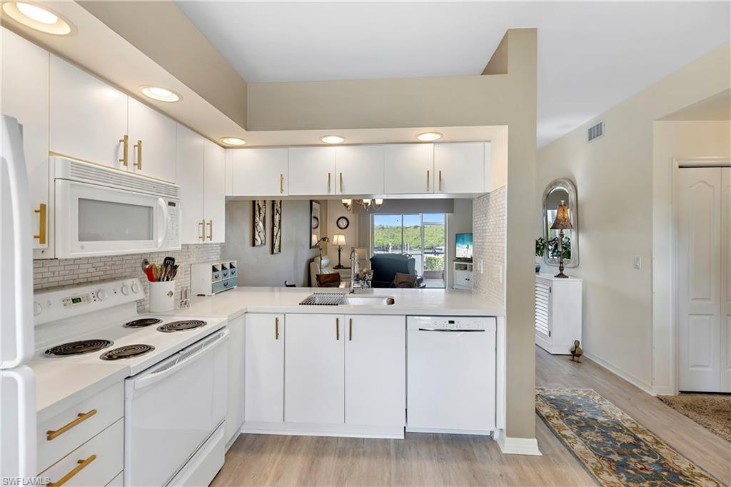 182 Newport DR Unit: 1002
