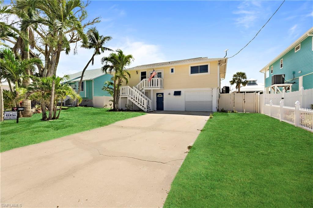 220 Curlew ST