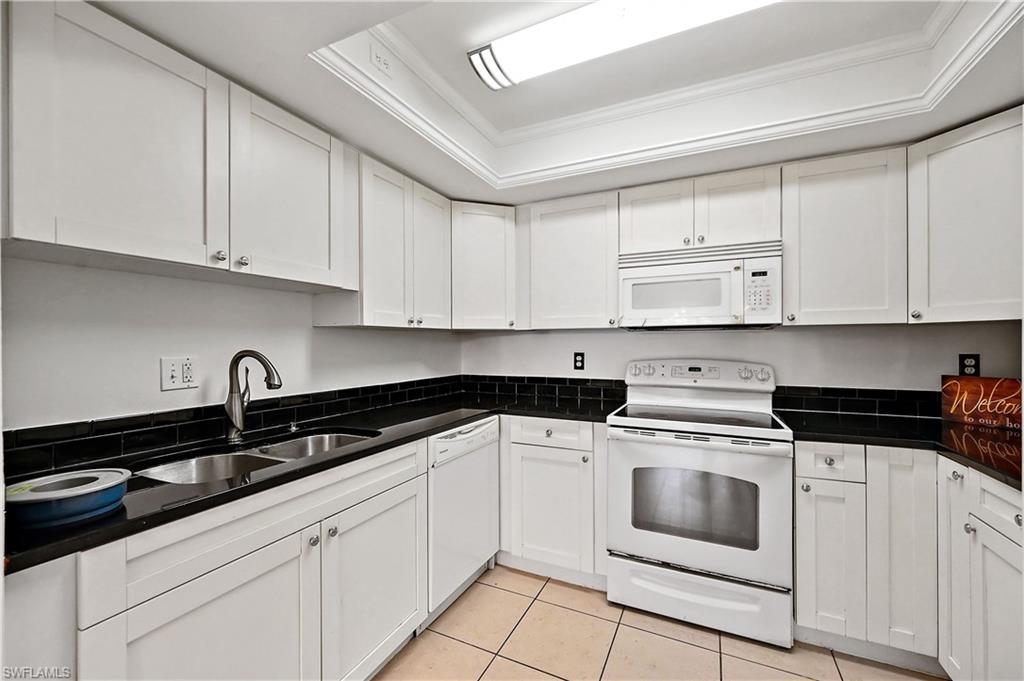 938 Augusta BLVD Unit: D-937
