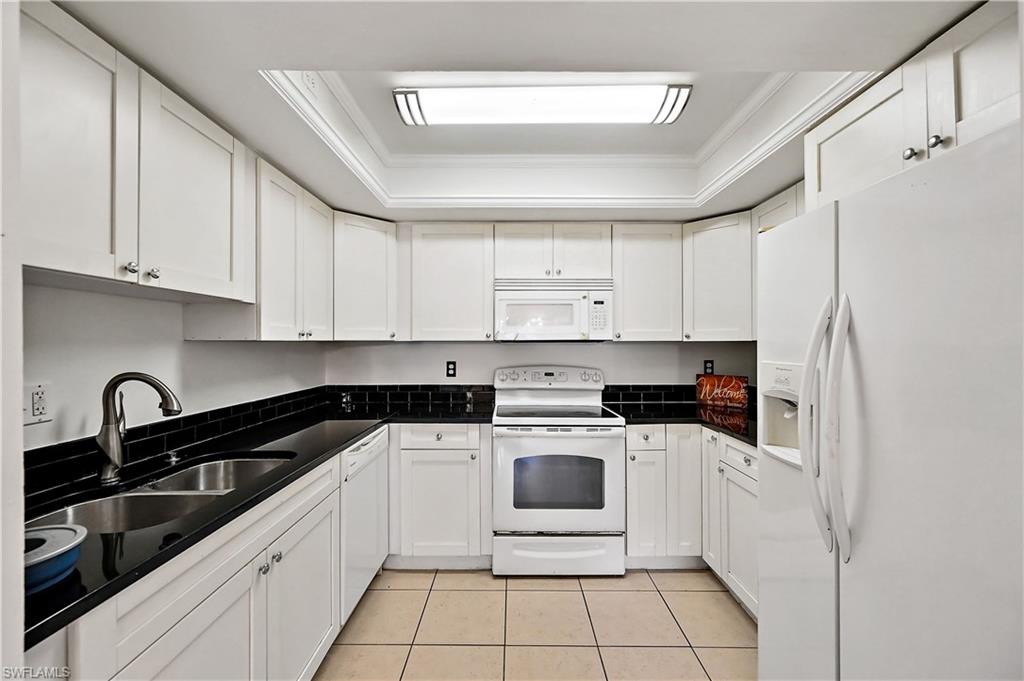 938 Augusta BLVD Unit: D-937