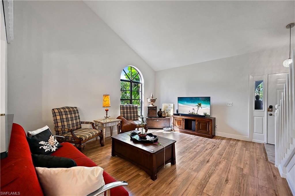 938 Augusta BLVD Unit: D-937